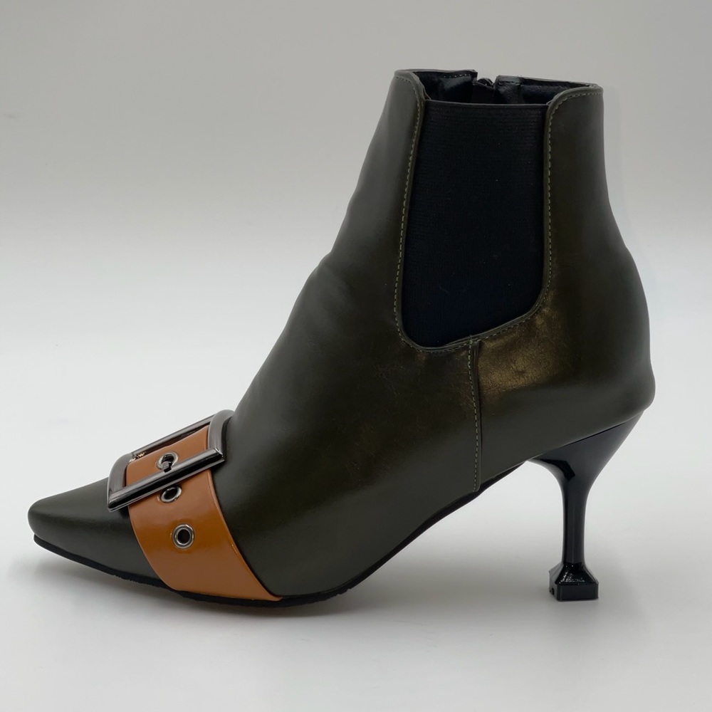 🆕 Buckle Decor Pyramid Boots - Picture 9 of 10
